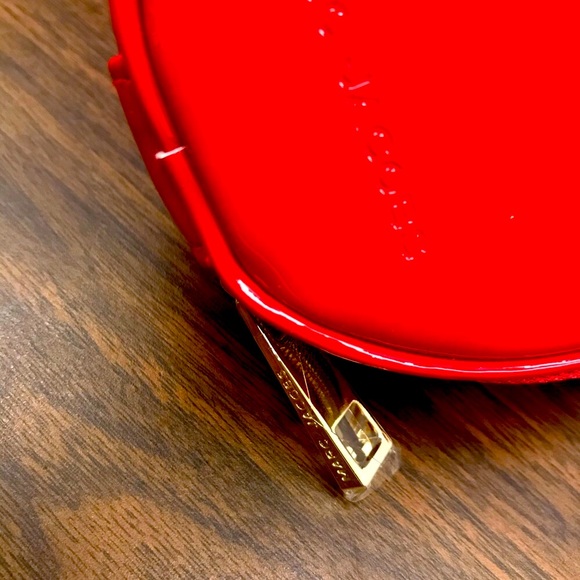 🍒 Marc Jacobs Cherry Bag 🍒 - Picture 4 of 9